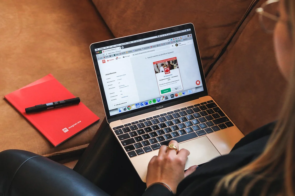 Comment surmonter les défis de la communication interne en 2026 dans les grandes entreprises